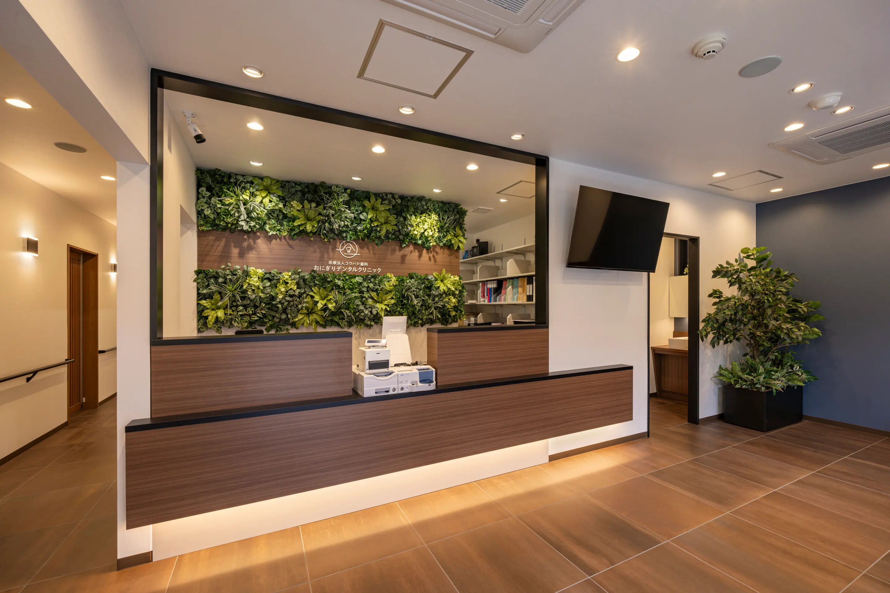 デンタルクリニック 受付