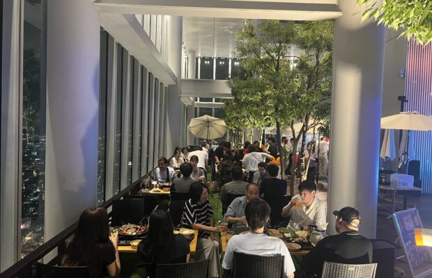 【大阪・介護施設】ライフリゾート3施設合同親睦会✨あべのハルカス58階で天空BBQ🍖🌃